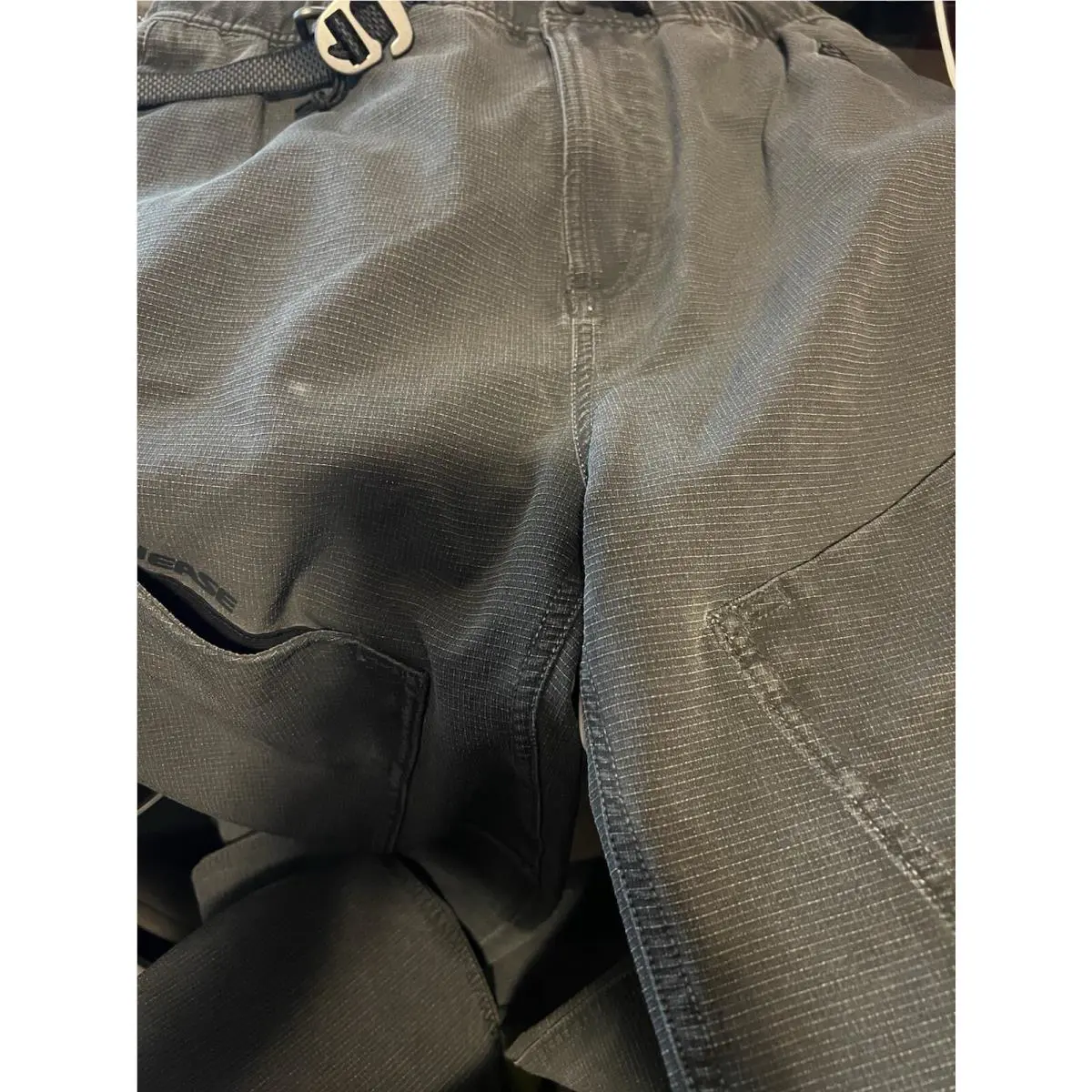 Nike clothing  - Black (Looks Grey) 4