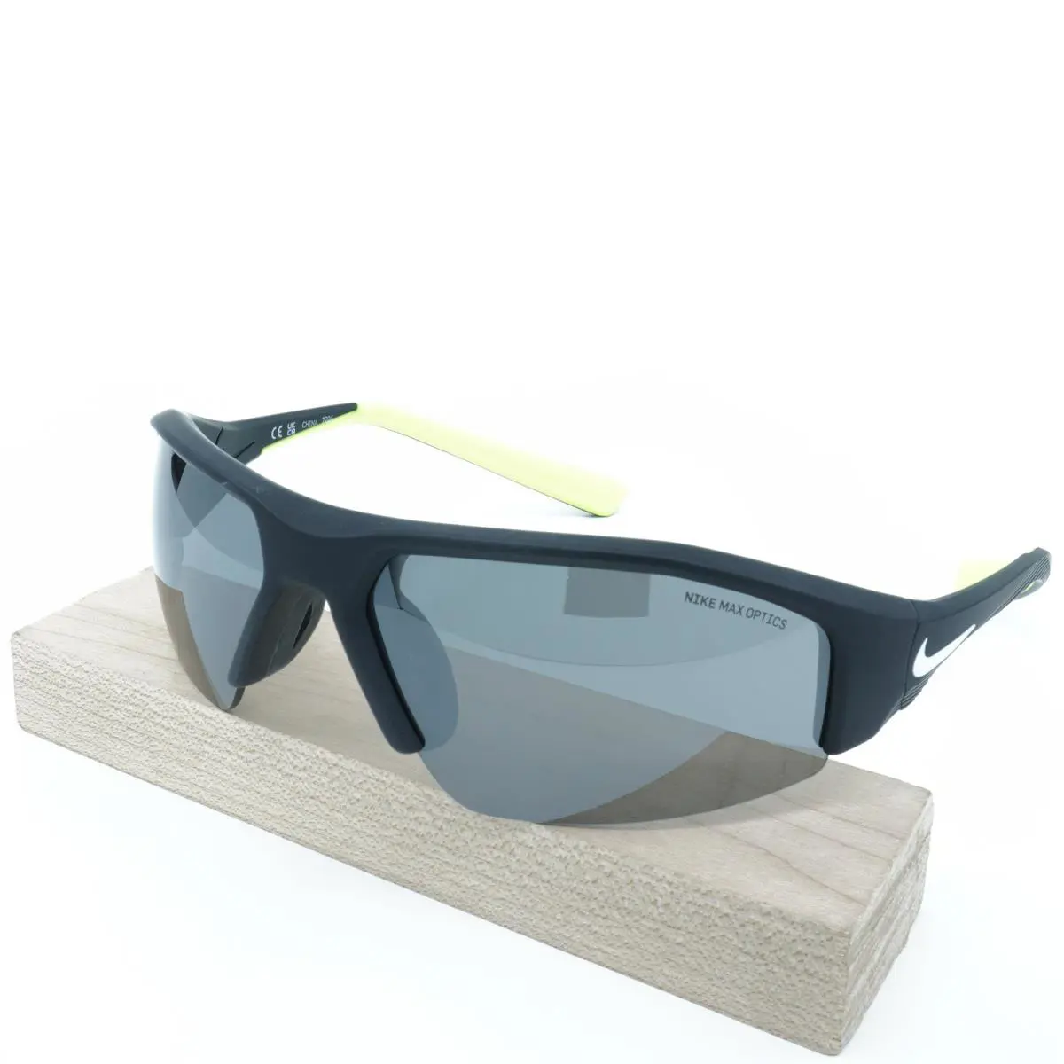 DV2148-011 Mens Nike Skylon Ace 22 Sunglasses - Frame: Black/ White