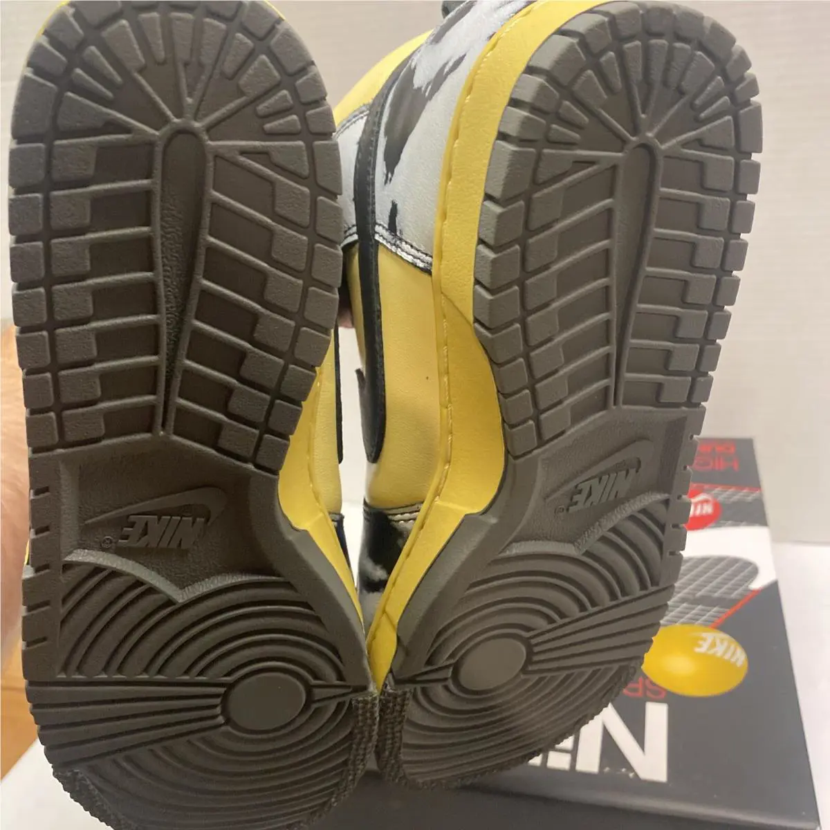 Nike shoes - NA 4