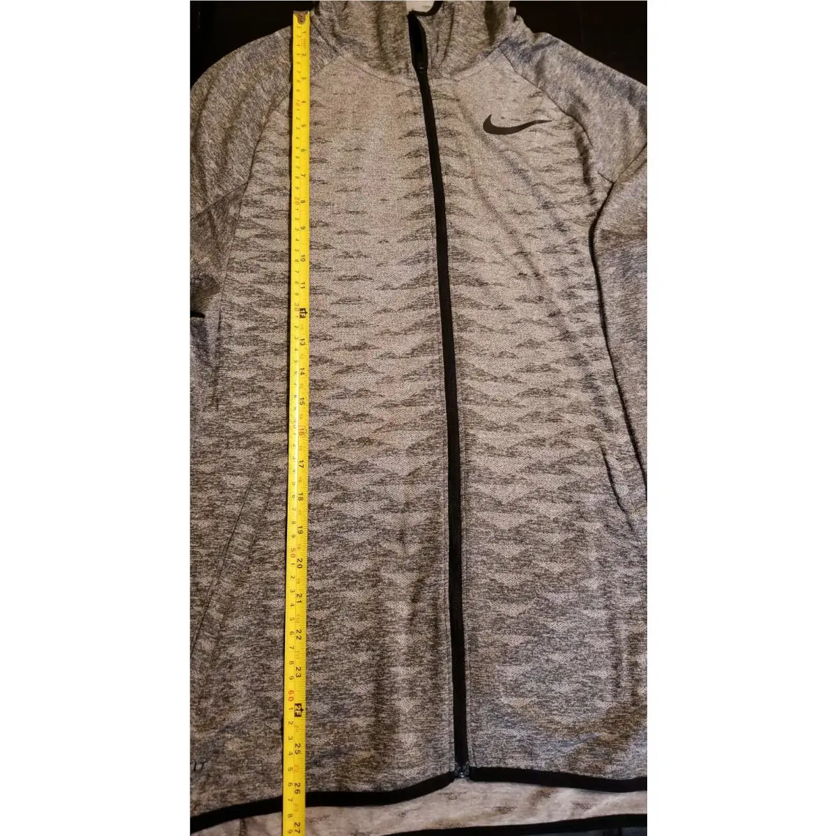 Nike clothing - Nike Dri-Fit - Dust Pale Grey/Black (UPC: 883412340649) 6