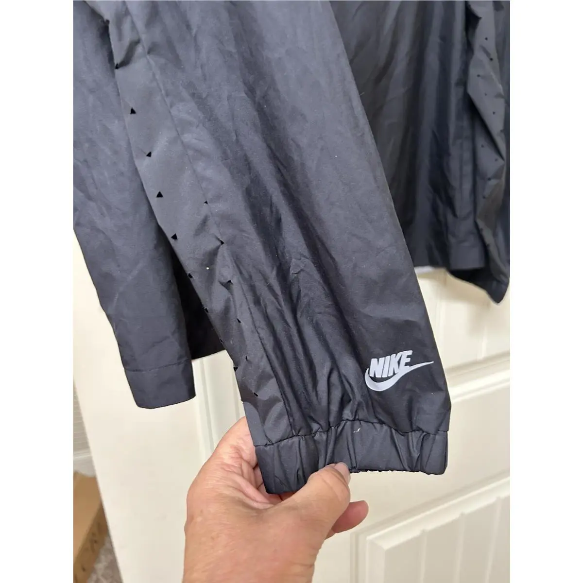 Nike clothing - White (UPC: 823233313125) 2