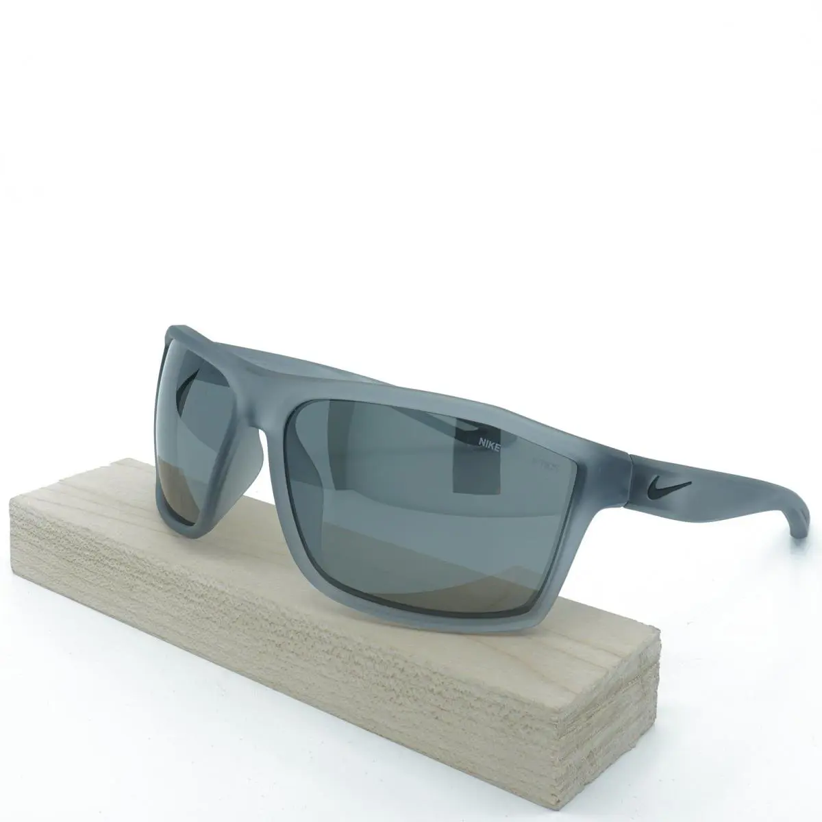 EV1061-001 Mens Nike Legend S Sunglasses