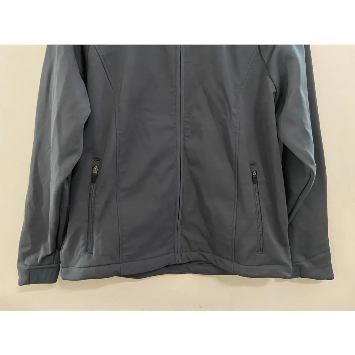 Nike clothing - Sphere - Sphere - Gray (UPC: 0194272838475) 1