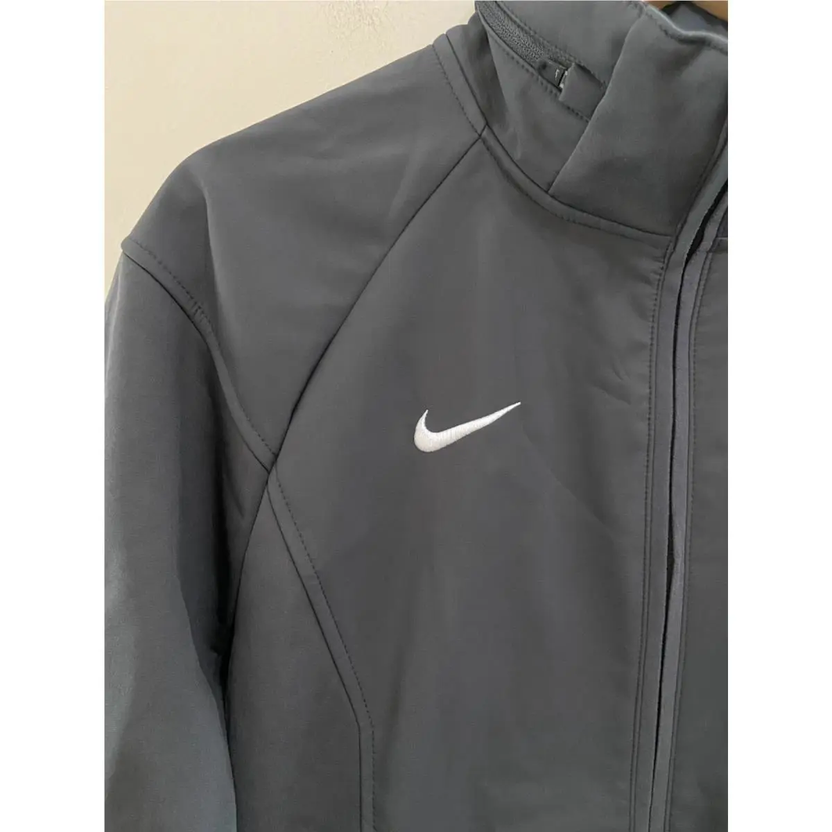 Nike clothing - Sphere - Sphere - Gray (UPC: 0194272838475) 2