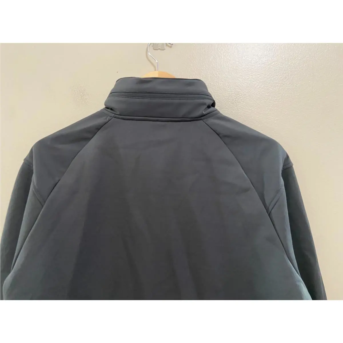 Nike clothing - Sphere - Sphere - Gray (UPC: 0194272838475) 6