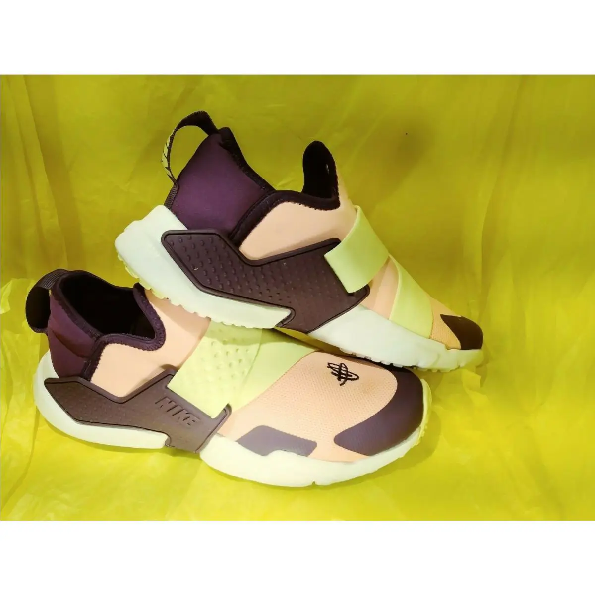 Nike shoes - Pink Tint/Citron Tint 8
