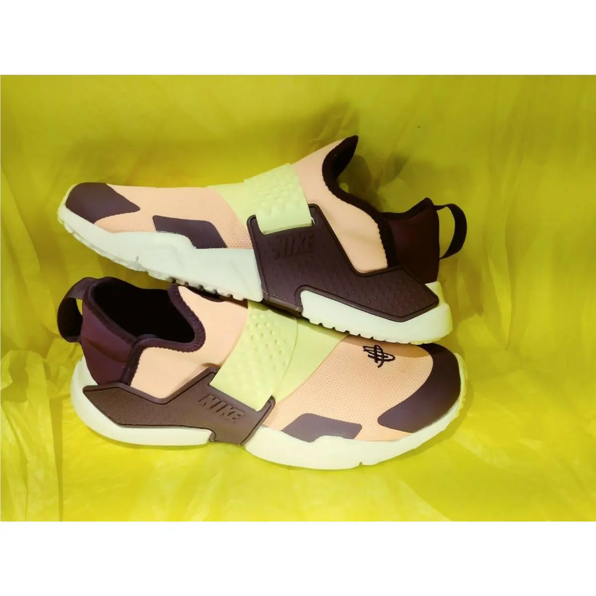 Nike shoes - Pink Tint/Citron Tint 9