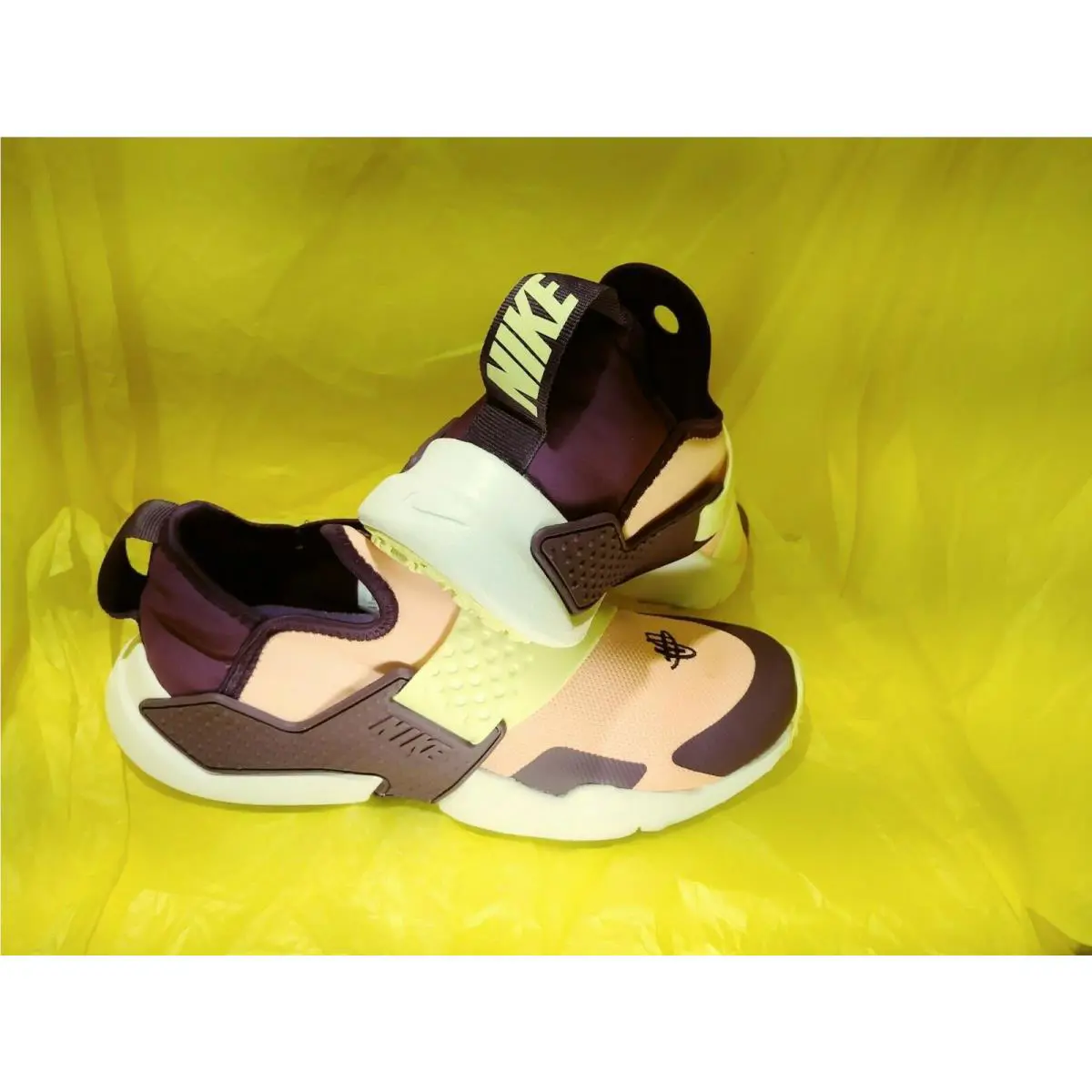 Nike shoes - Pink Tint/Citron Tint 7