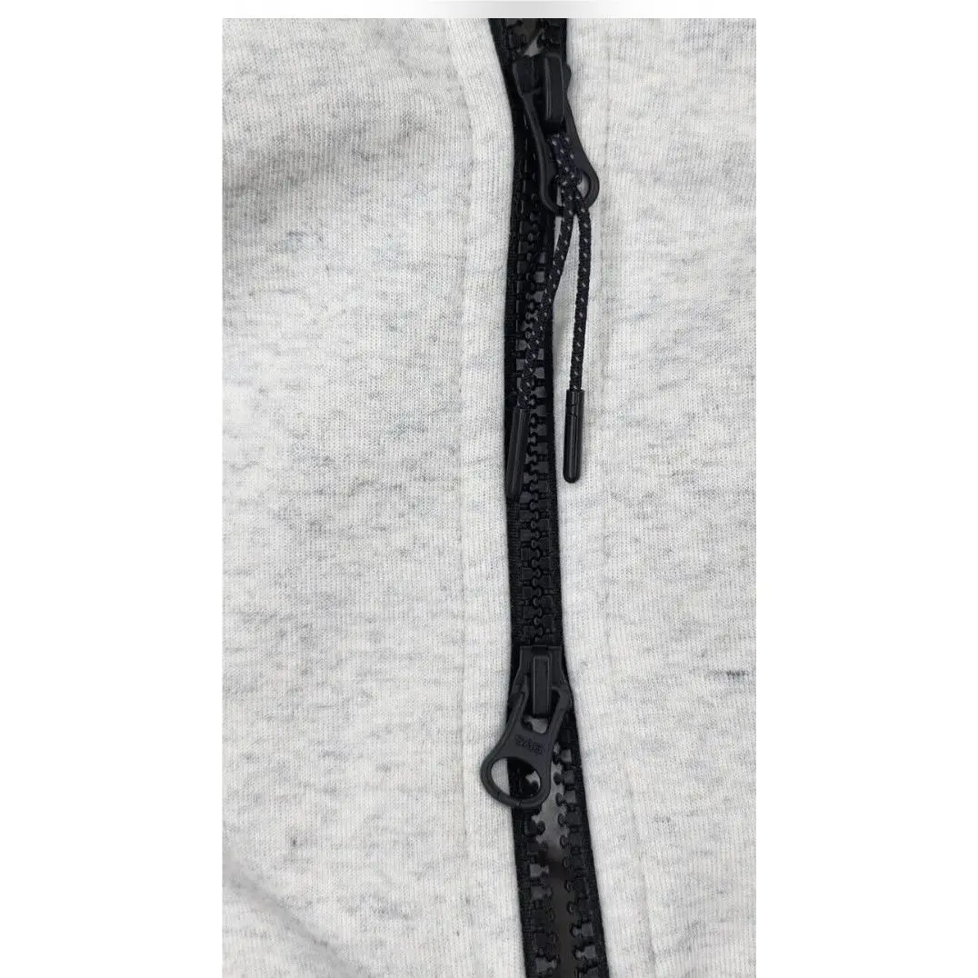 Nike clothing - Gray (UPC: 0195870218669) 0