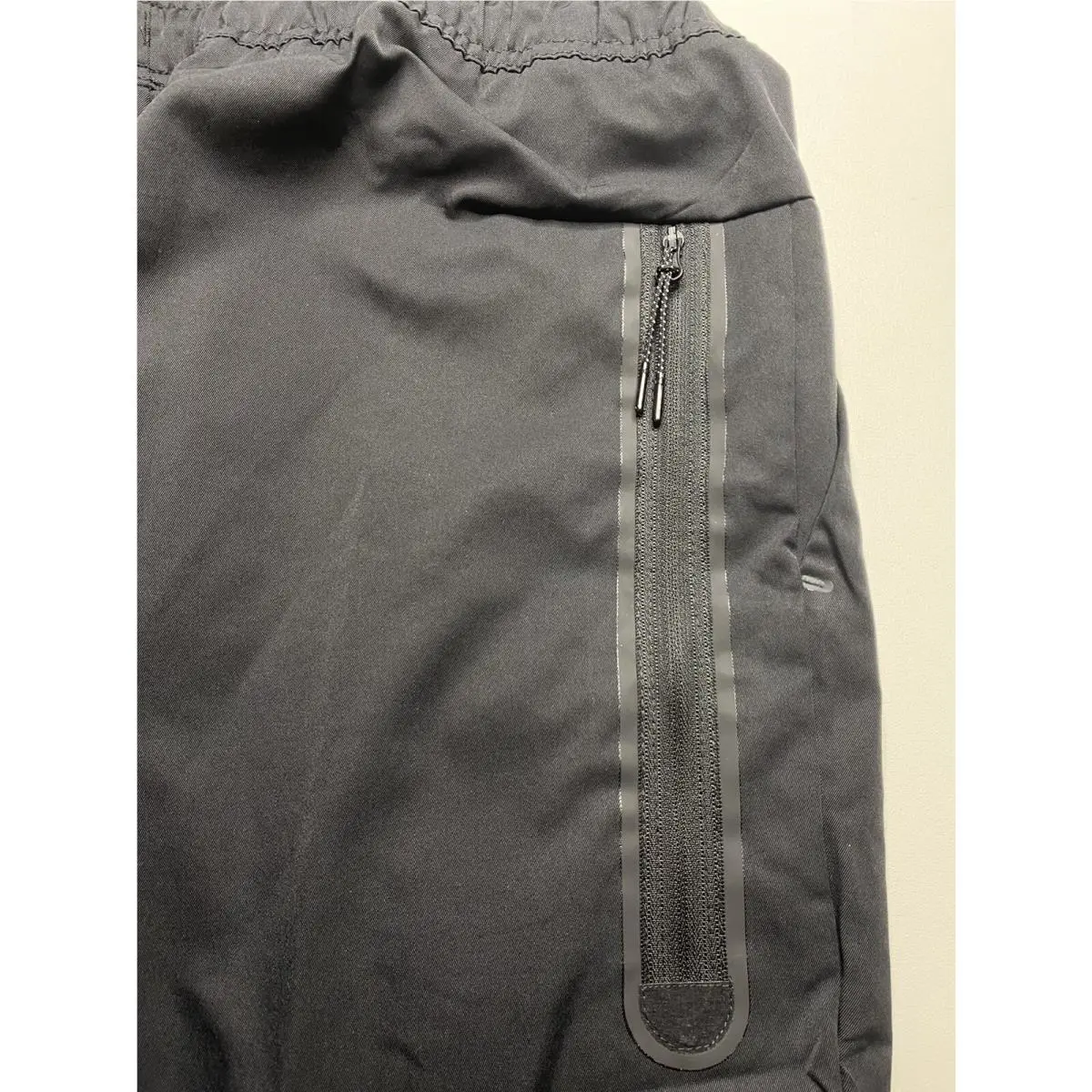 Nike clothing - SPORTSWEAR - SPORTSWEAR - BLACK (UPC: 194493749291) 2