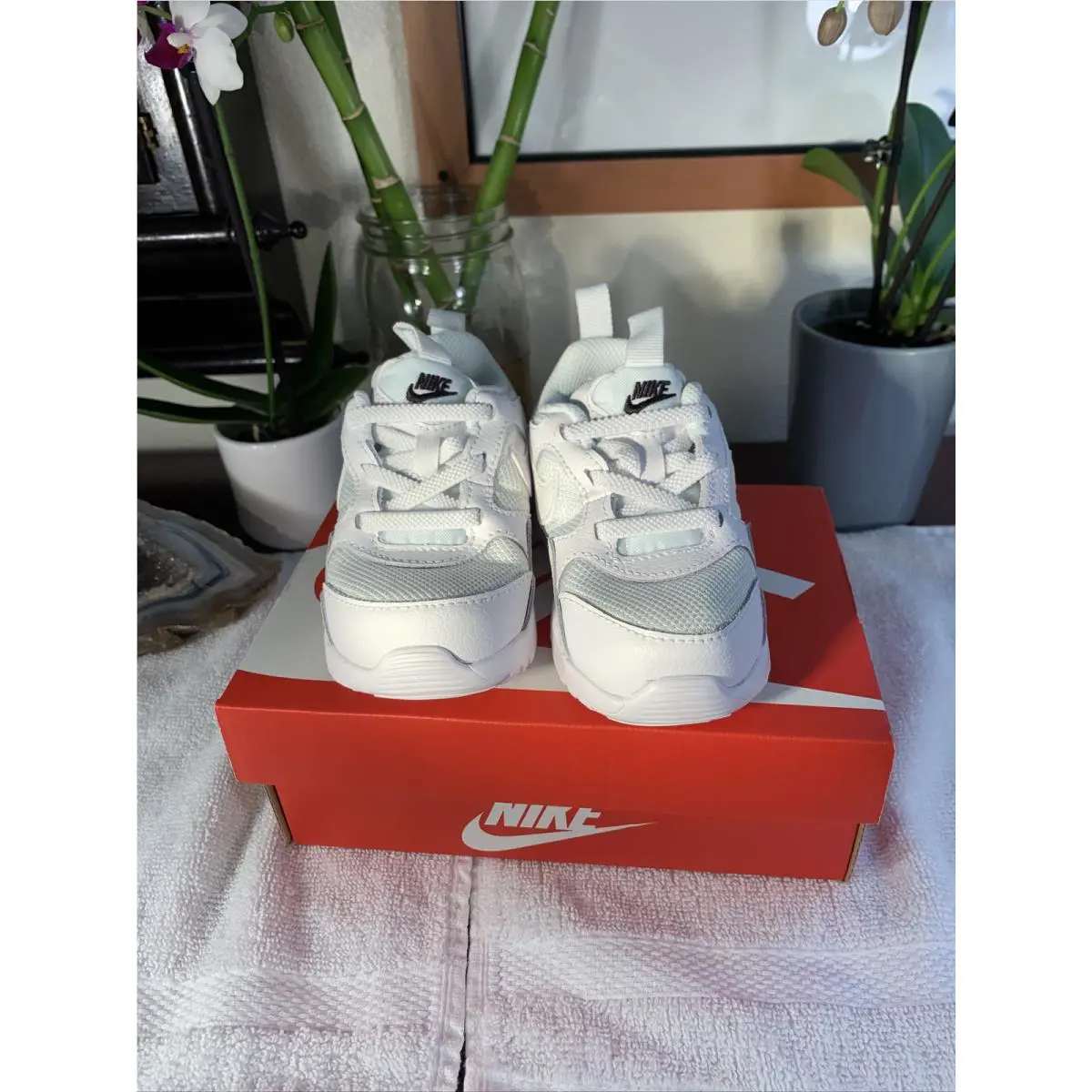 Nike shoes - White 3