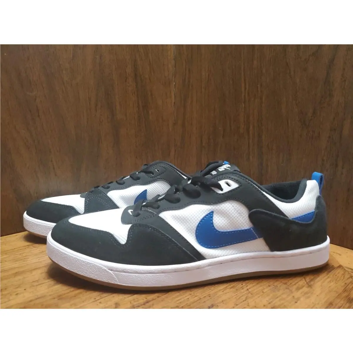 Nike SB Alleyoop White/team Black Royal CJ0882-104 Men`s 11 Women`s 12.5