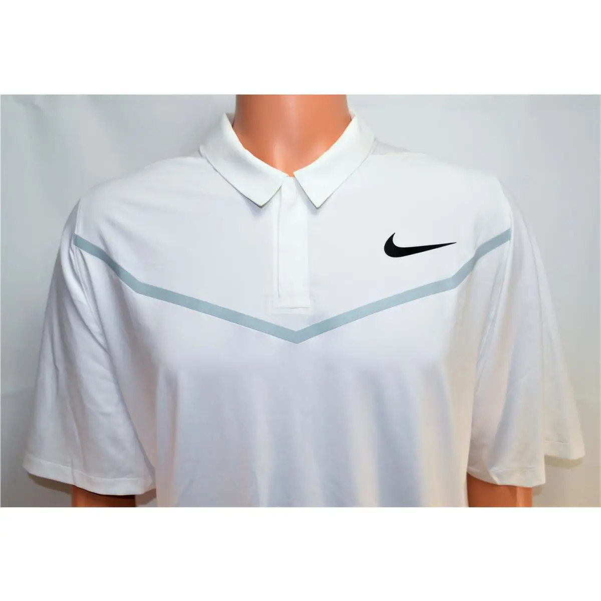 Nike clothing - White & Black & Grey 0