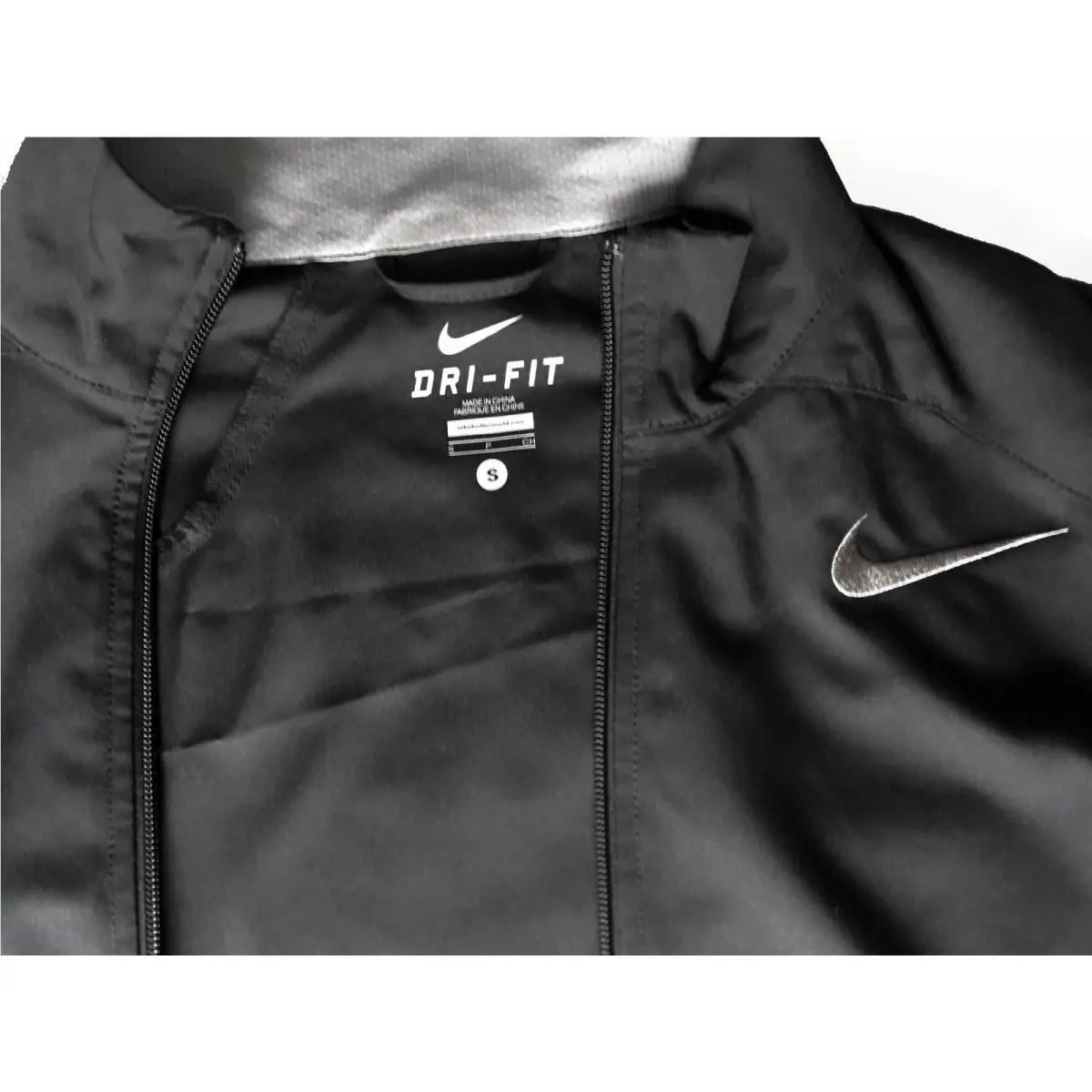 Nike clothing - Nike Woven Training Jacket - Woven Training Jacket - 688493-010 688493010 - Black, Manufacturer: Black/Black (UPC: 885176948604) 4