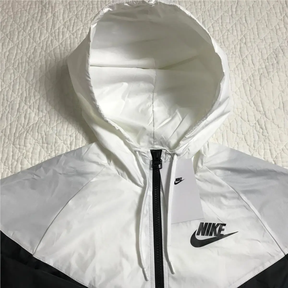 Nike clothing - Nike sportswear - sportswear - black/white (UPC: 193154576702) 1