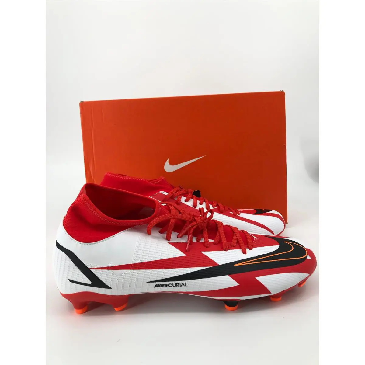 Nike shoes - White 2