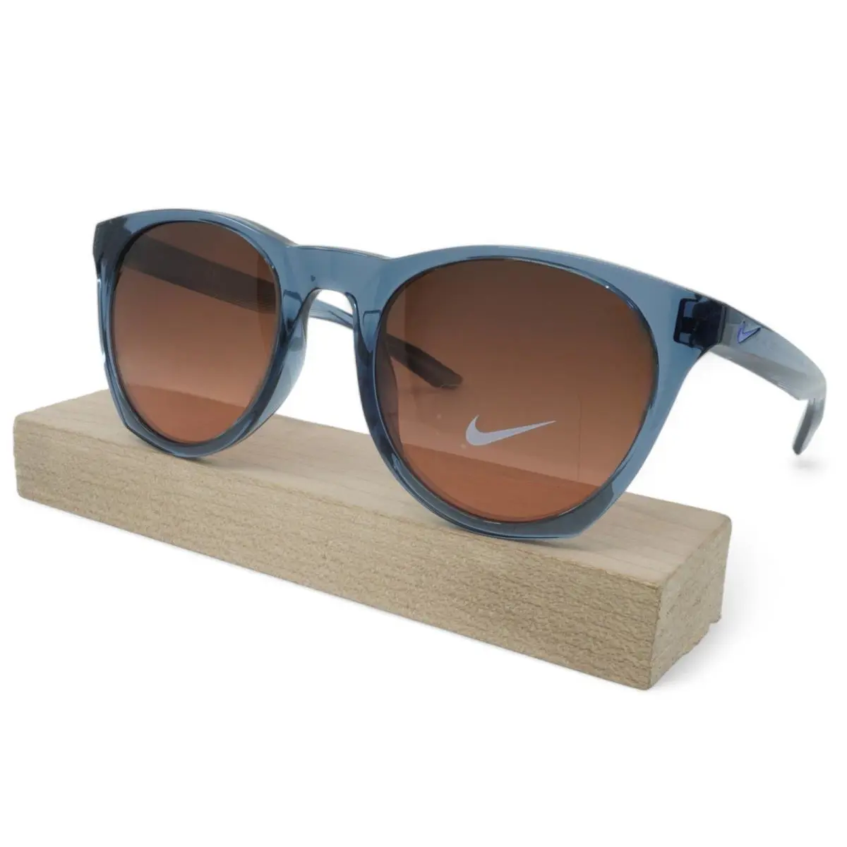 EV1119-471 Unisex  Essential Horizon M Sunglasses by Nike
