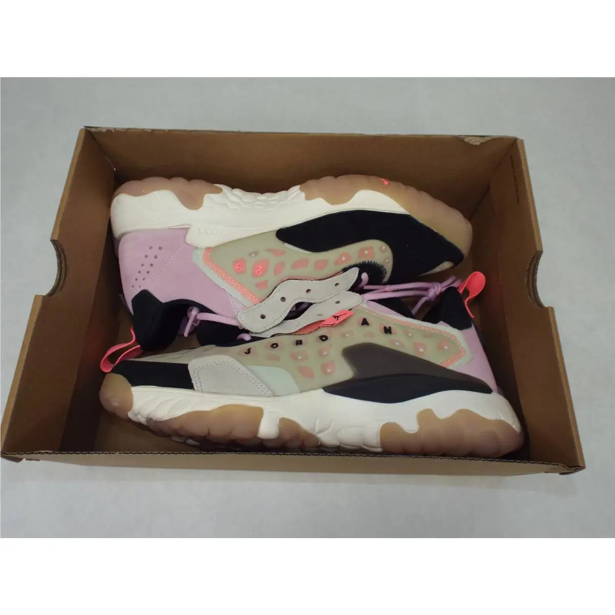 Nike shoes - Air Jordan Delta 2 - Air Delta - CW0913-061 - Light Bone & Pink 2