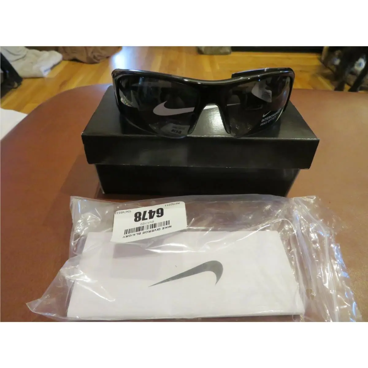 Adult Black  Diverge Sunglasses by Nike