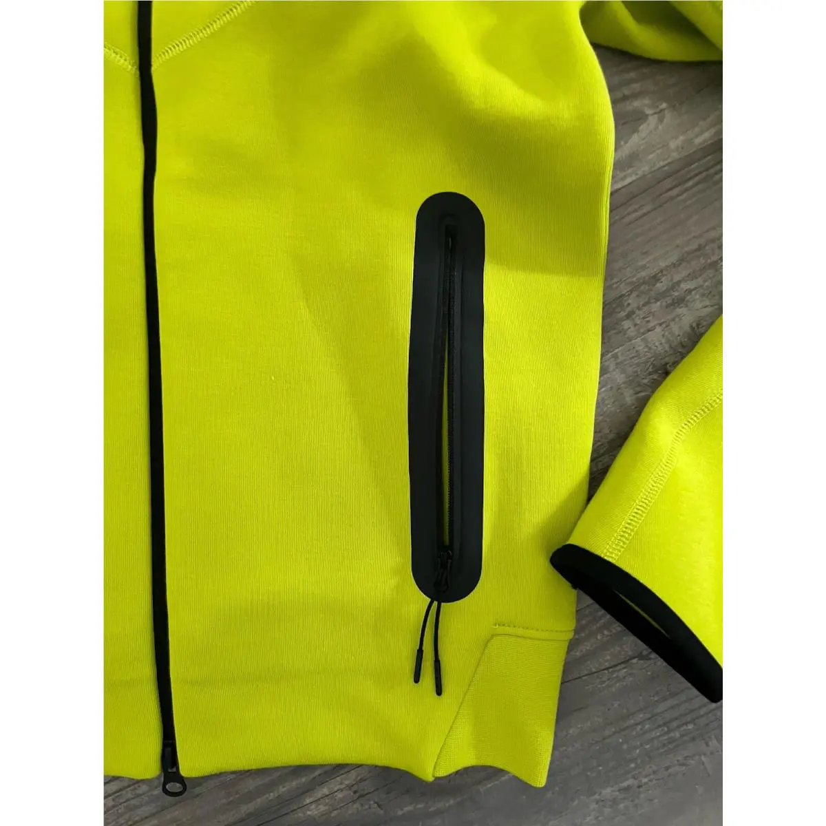 Nike clothing - Lime (UPC: 0197597274515) 6