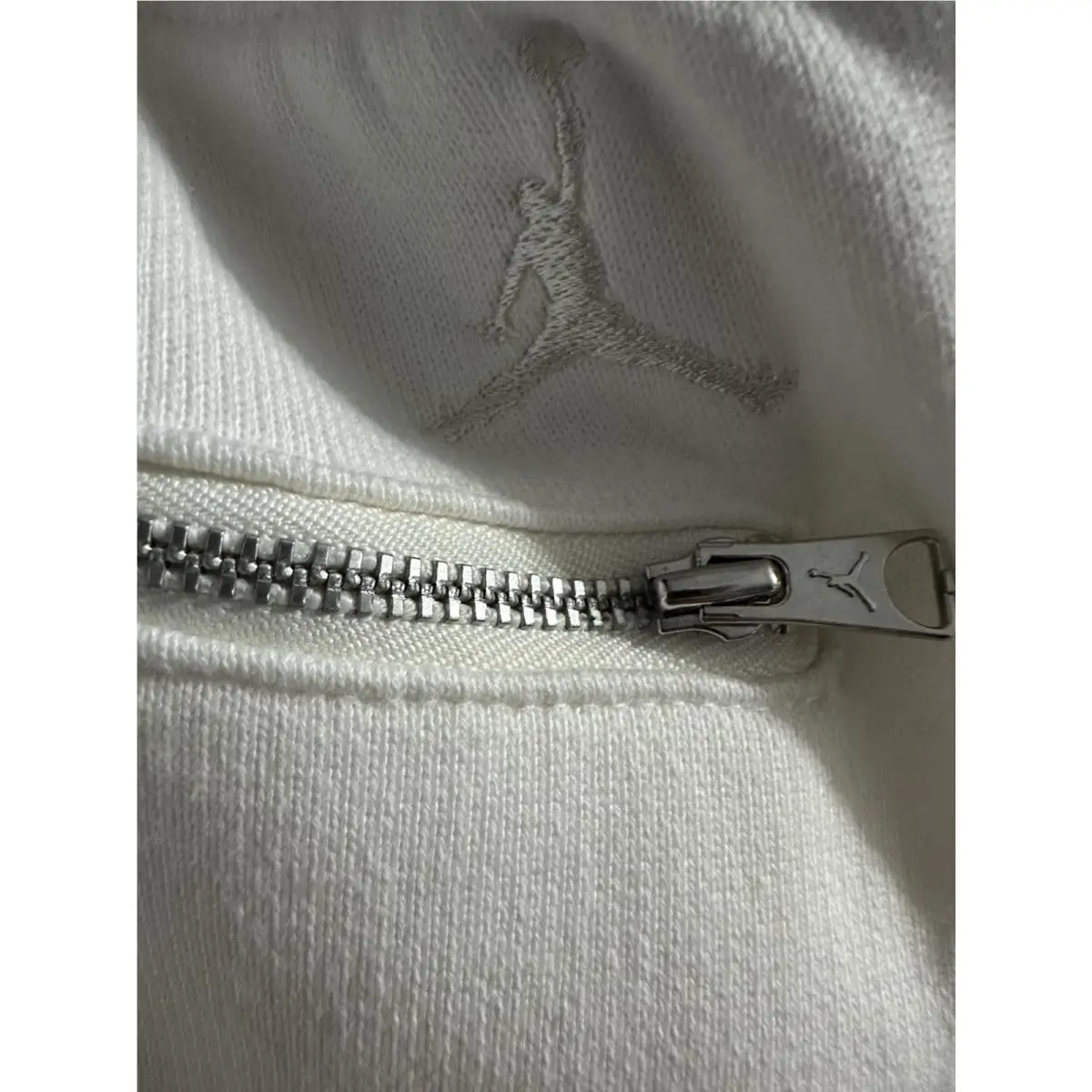 Nike clothing - FJ0696133 - FJ0696133 - Sail (UPC: 196970075206) 3