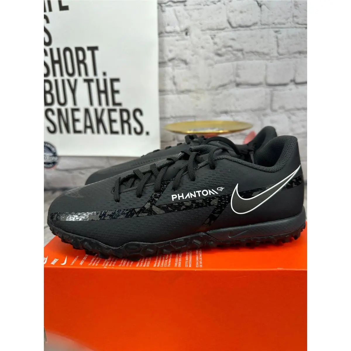 Nike shoes - Black 1