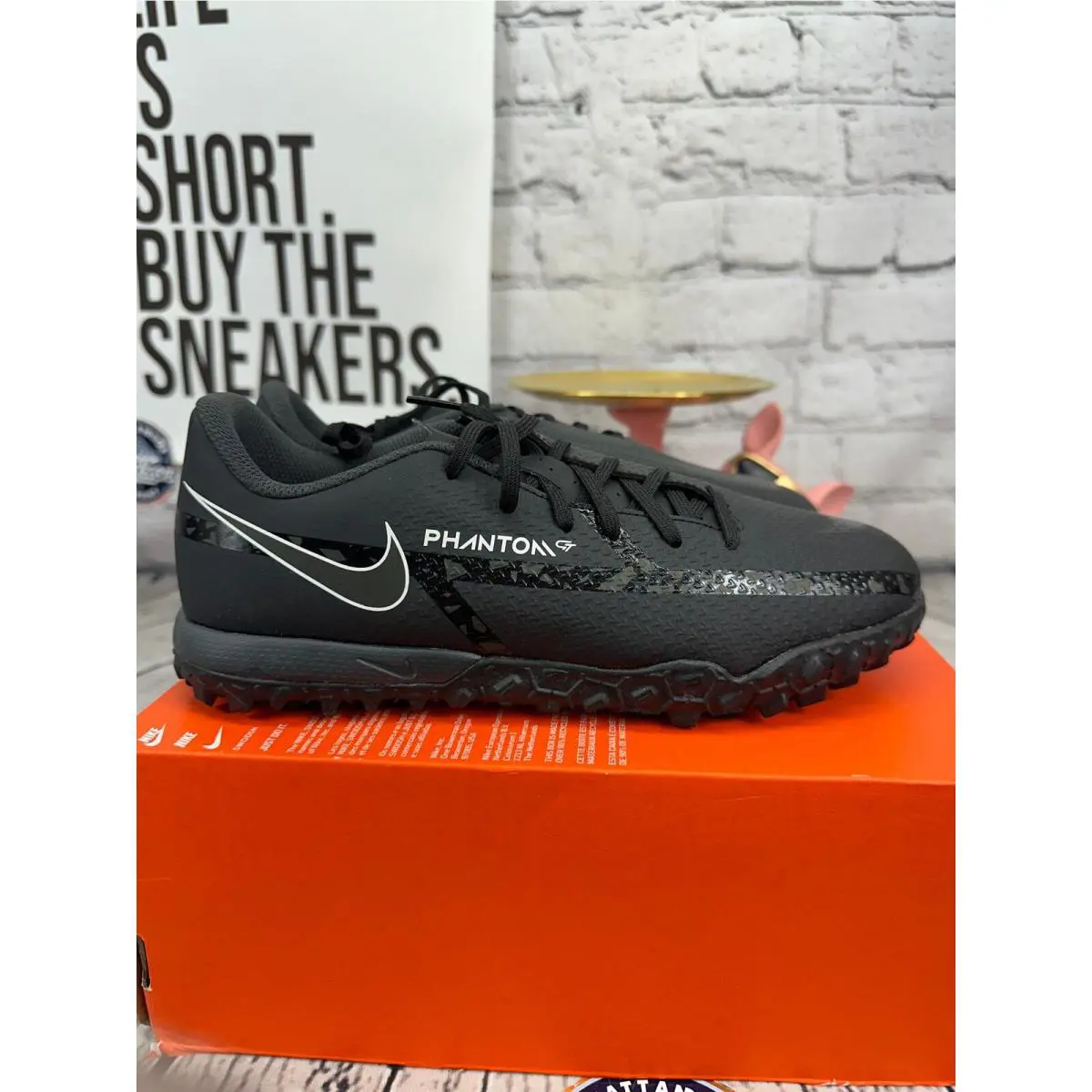 Nike shoes - Black 3