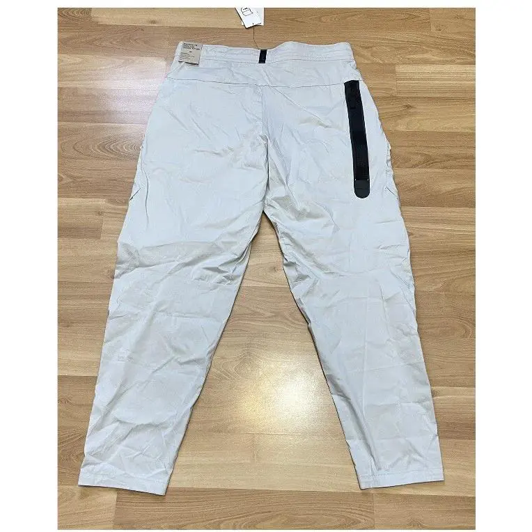 Nike clothing - DD6570 034 - Gray 9