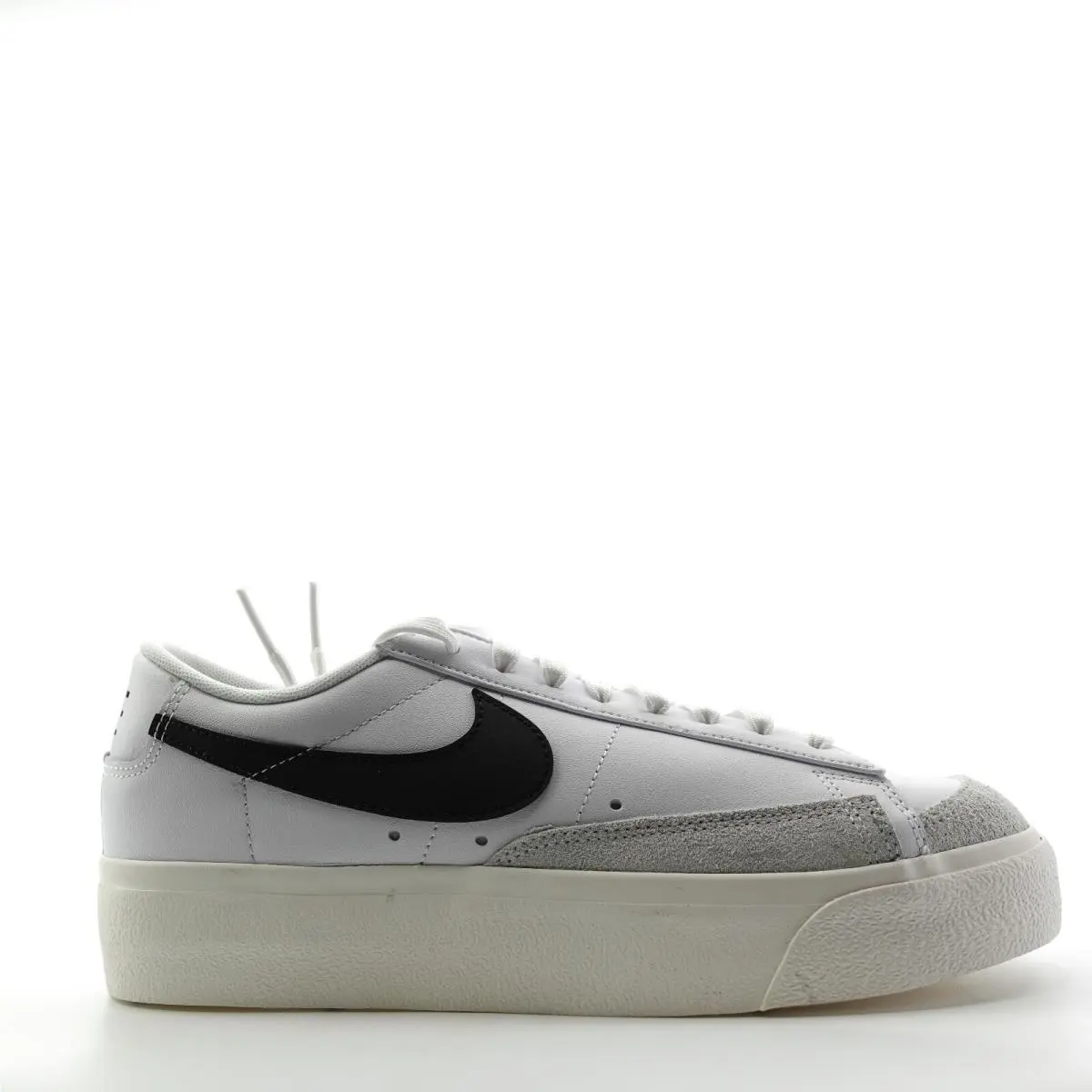 Nike Blazer Low Platform White Black Shoes Women’s Size 10.5 DJ0292-101 Mens 9