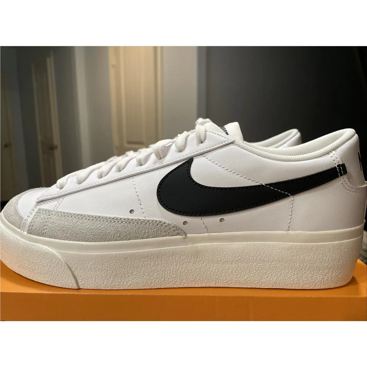 Nike Blazer Low Platform White Sail Black DJ0292-101 Women’s Sz.10 Nolid