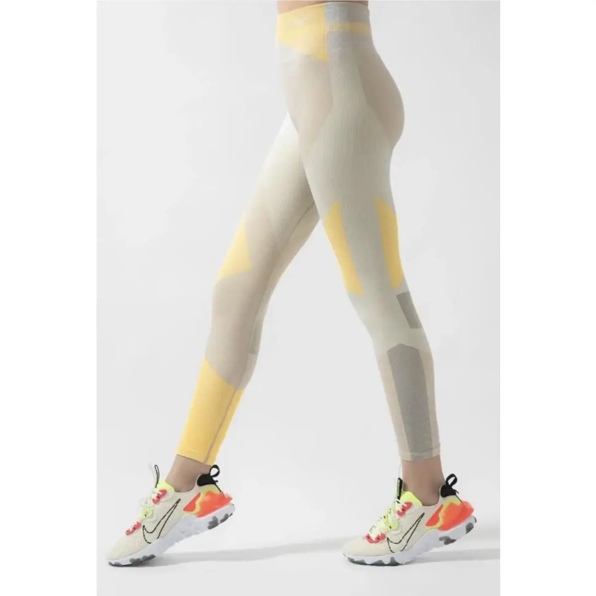 Nike clothing - Multicolor (UPC: 193659102826) 1