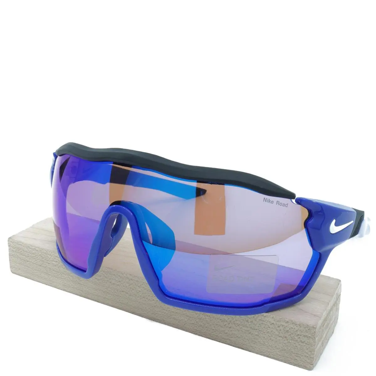 FD1887-480 Mens Nike Show X Rush Team Sunglasses