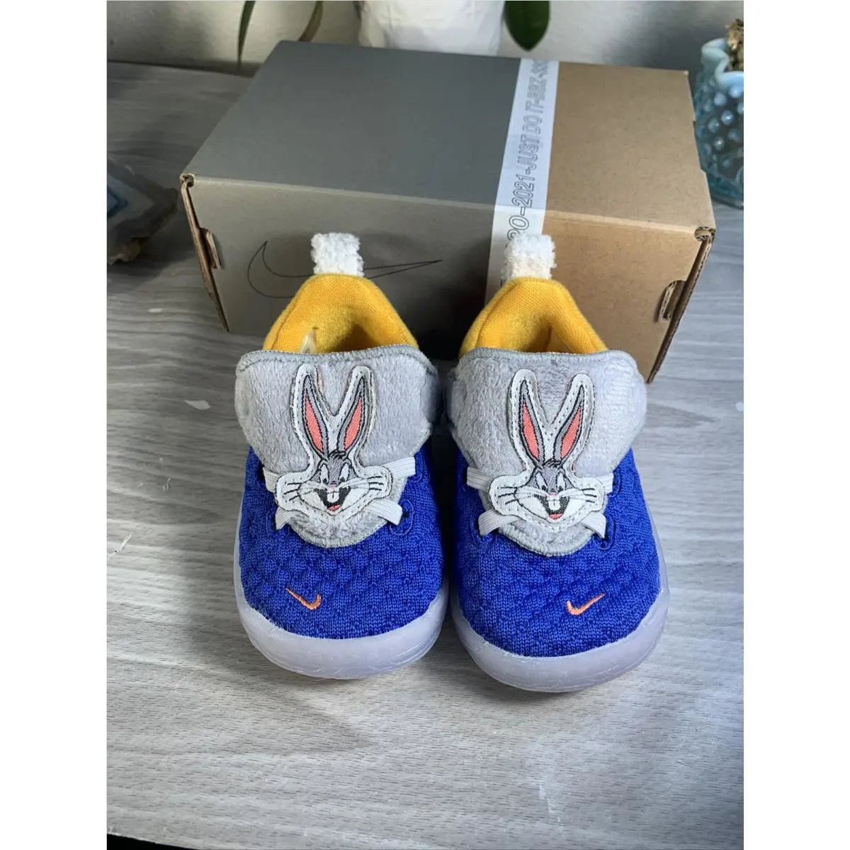 Nike shoes - LeBron XVIII SE - LeBron XVIII - DB4964-410 - Hyper Roysl 6