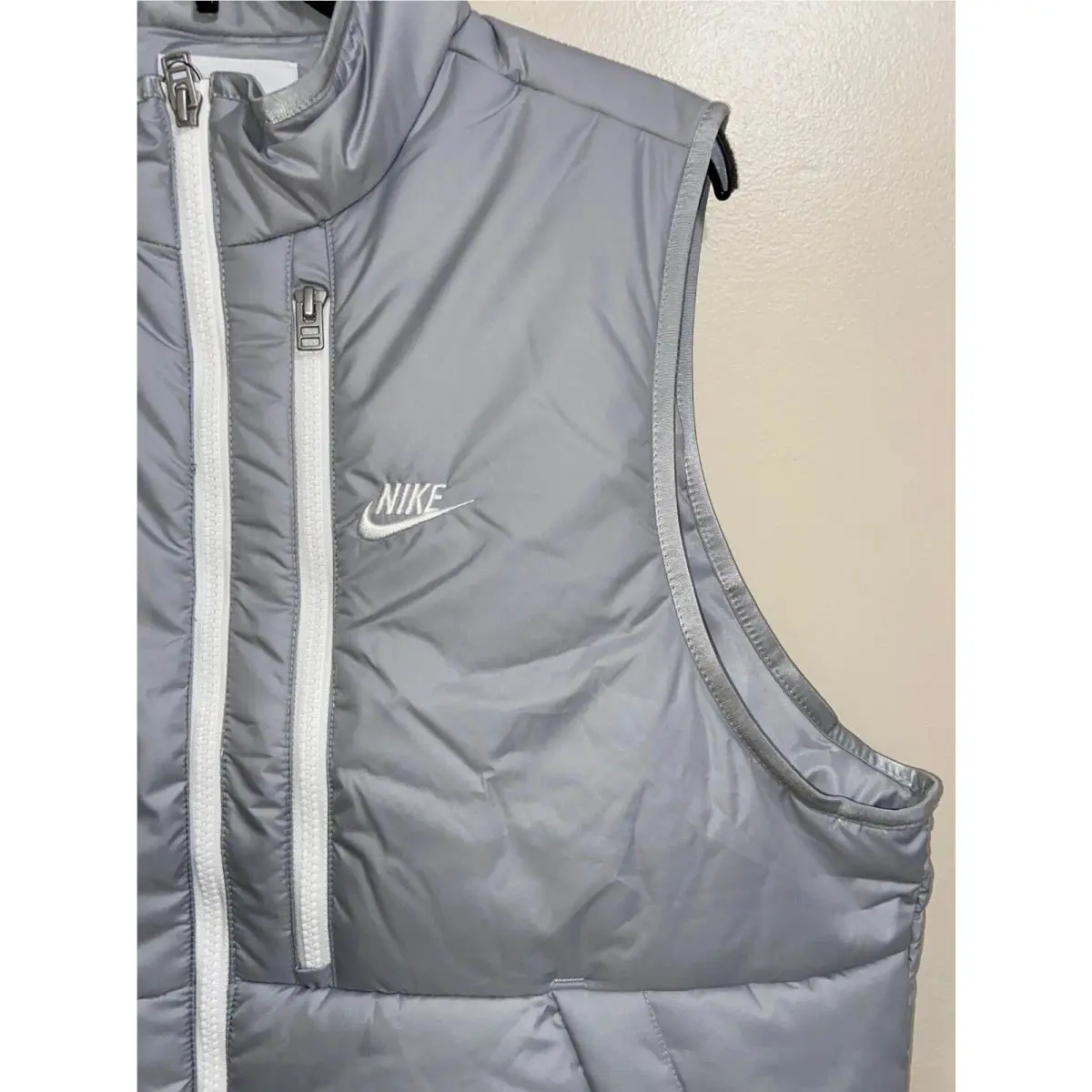 Nike clothing - Sportswear Therma-FIT - Sportswear - Gray (UPC: 0195239078040) 0