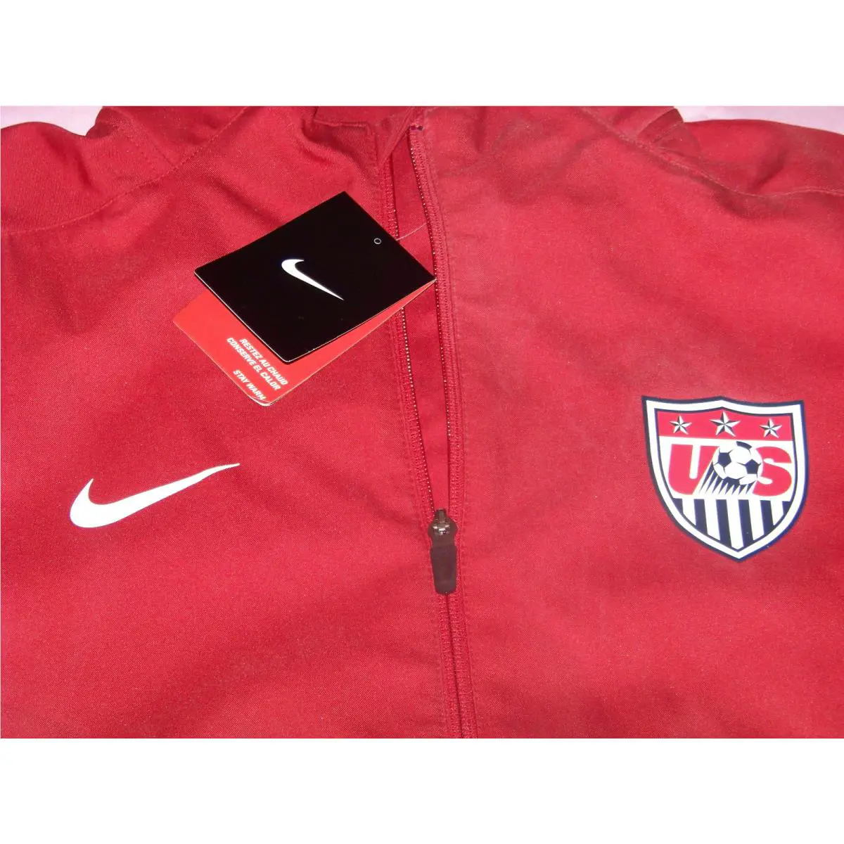 Nike clothing - Red (UPC: 886737616925) 0