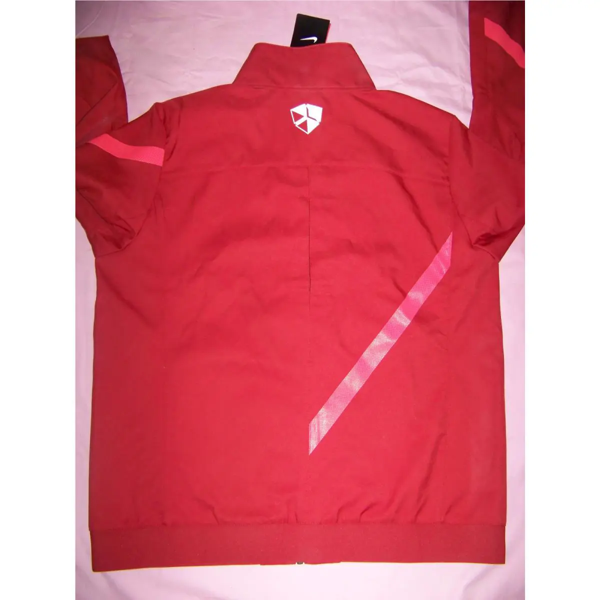 Nike clothing - Red (UPC: 886737616925) 3