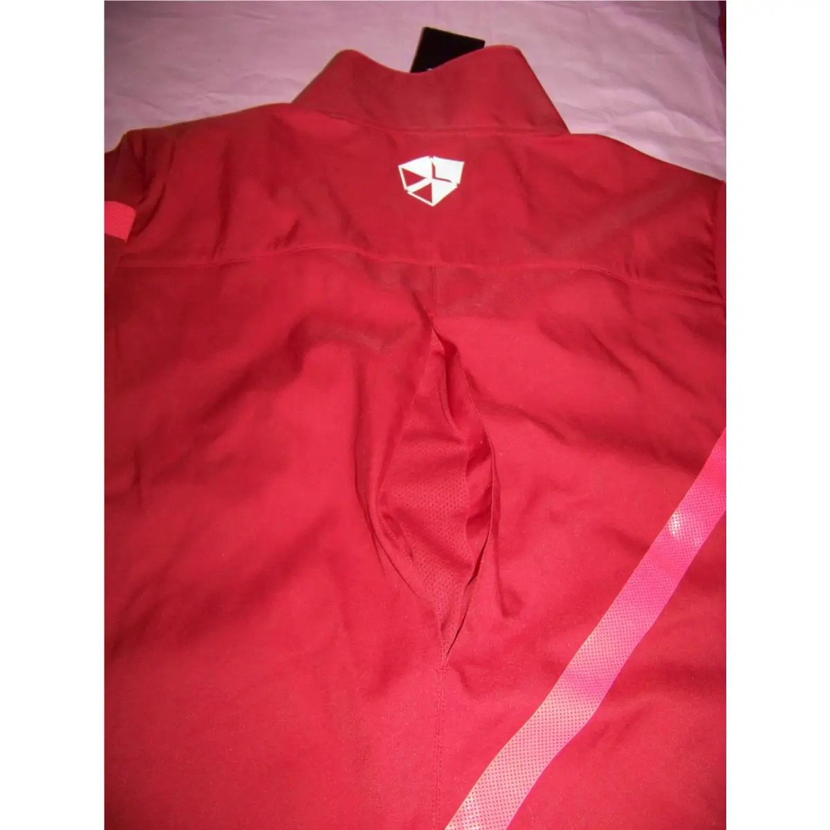 Nike clothing - Red (UPC: 886737616925) 4