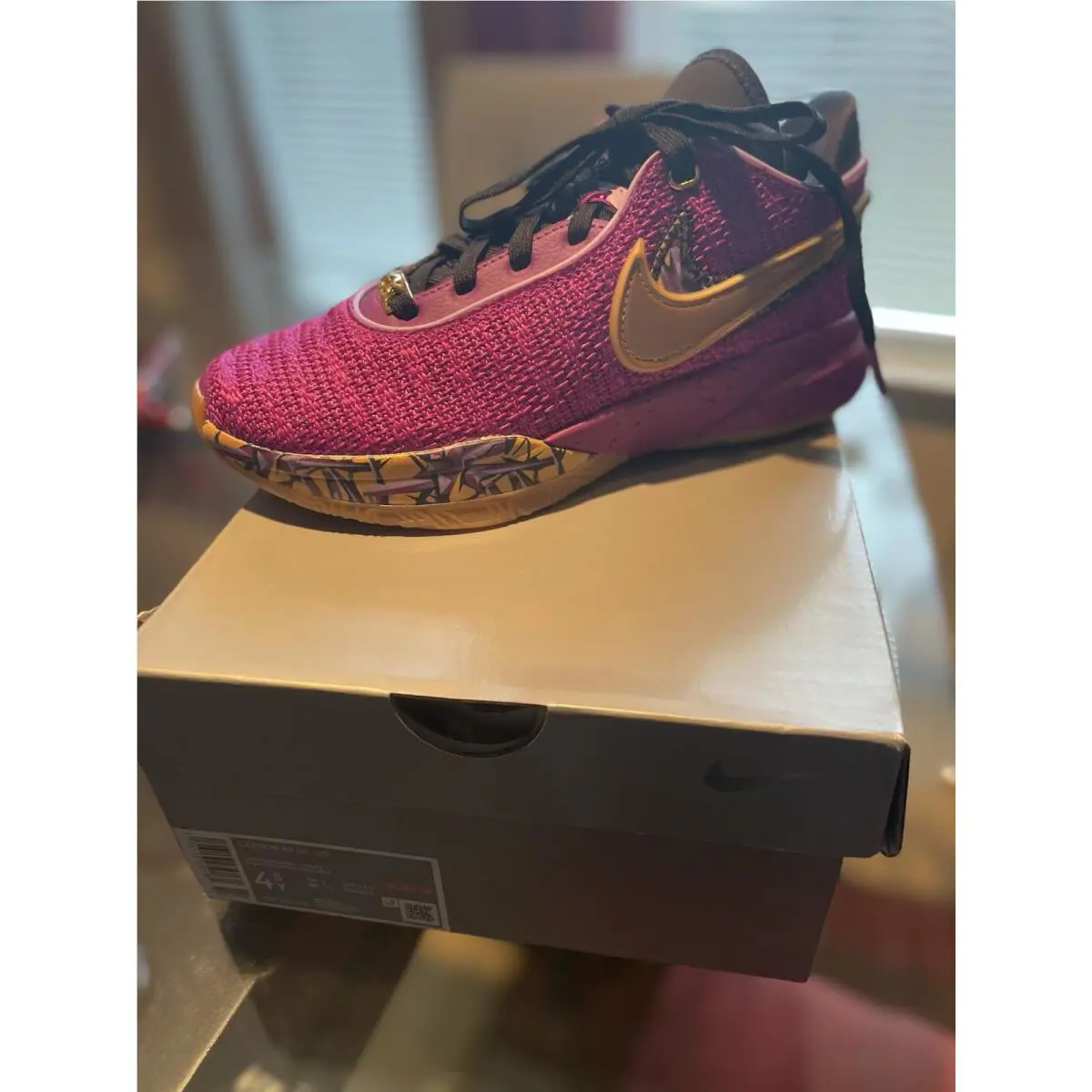 Nike shoes - SE - Purple 1