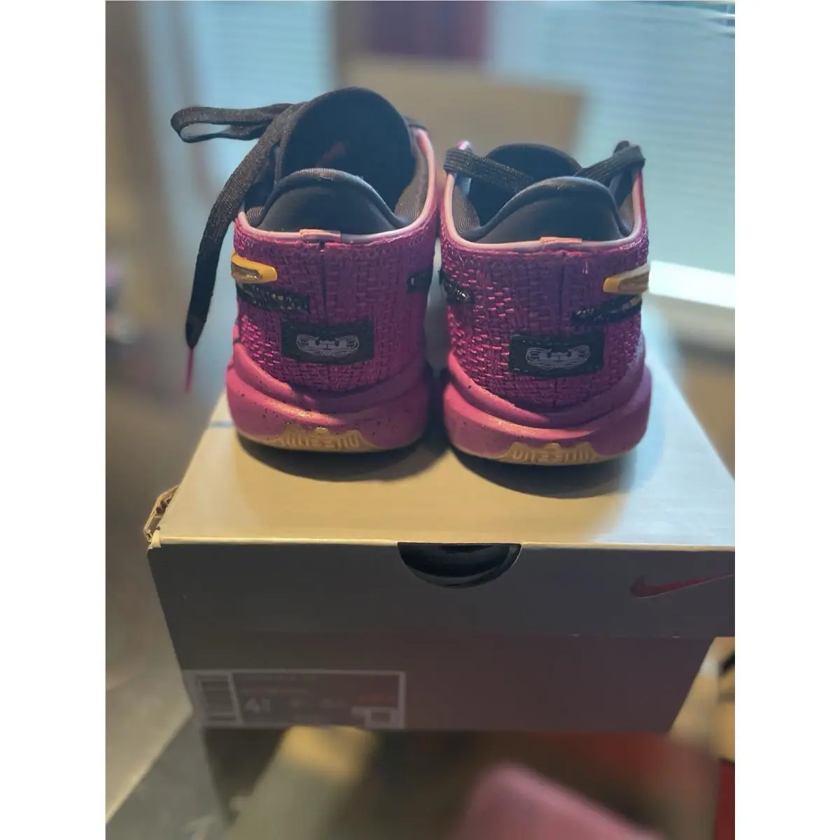Nike shoes - SE - Purple 2