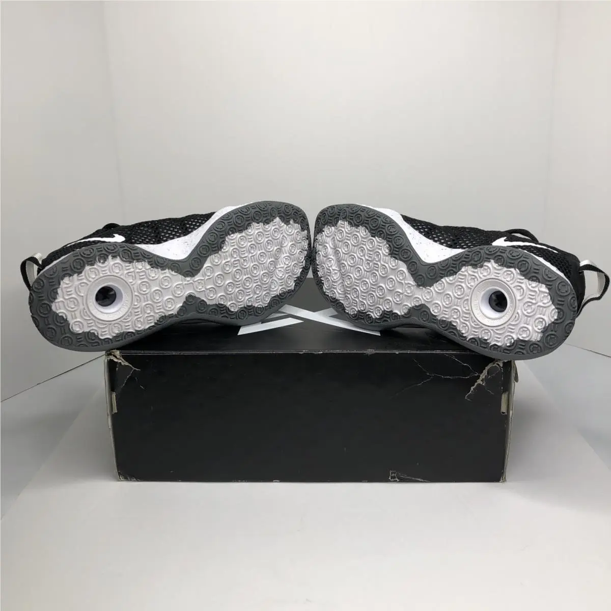 Nike shoes - Nike PG 4 - CD5079-100 - White 4