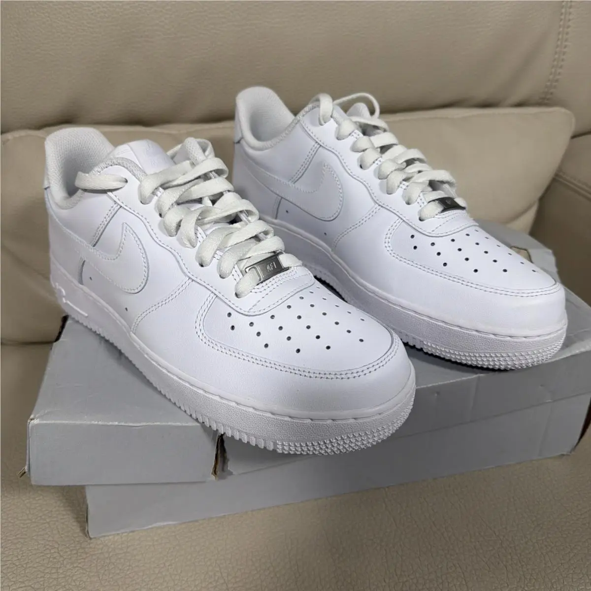 Nike Women`s Air Force 1 Low Triple White DD8959-100 Size 10 Women