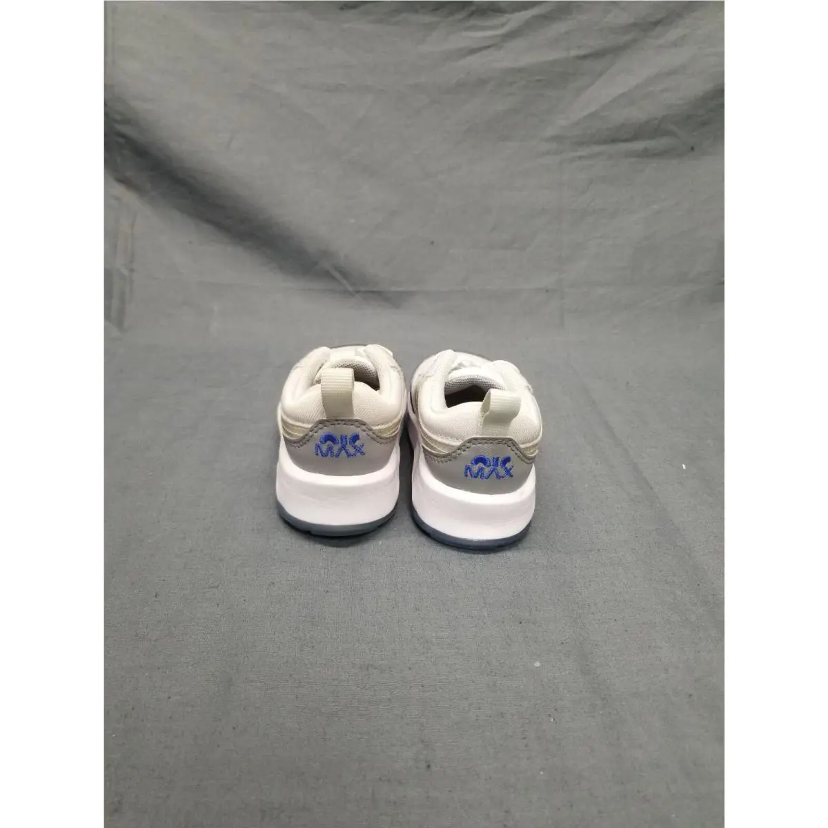 Nike shoes - DH9390 - DH9390 - Gray (UPC: 195870271534) 1