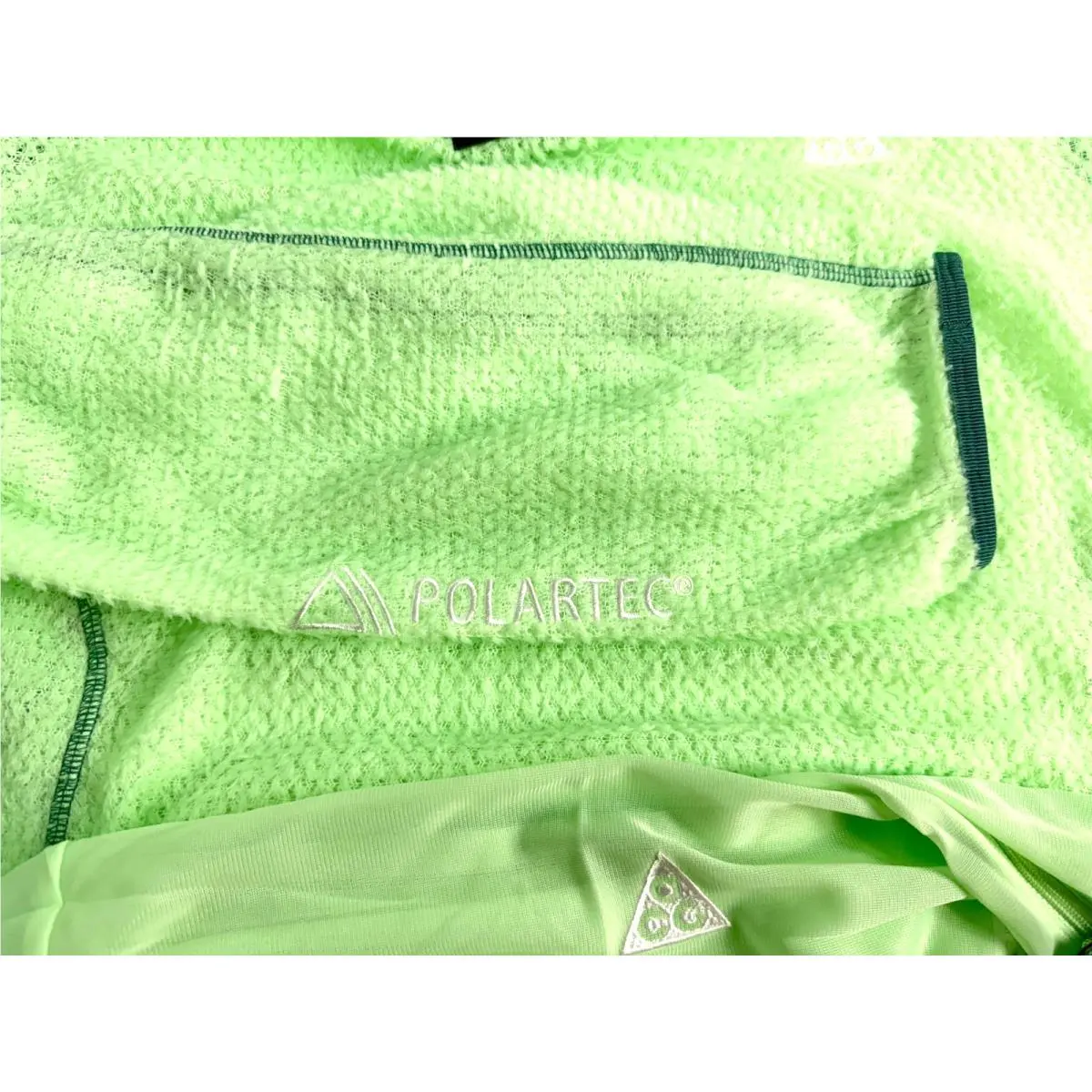 Nike clothing - DV9426 376 - DV9426 376 - Green (UPC: 196977930065) 4