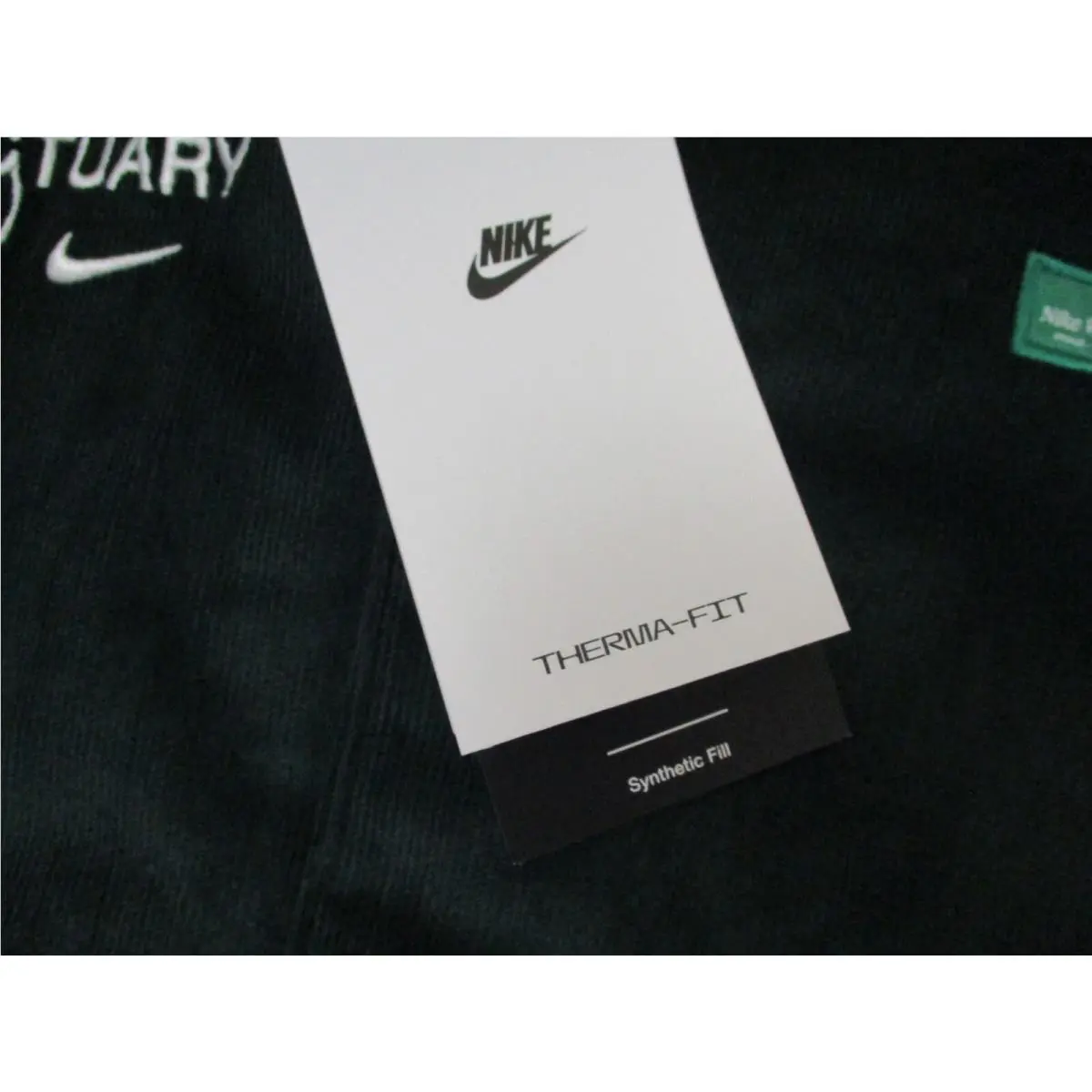 Nike clothing - Nike FB9972-397 - Green 0