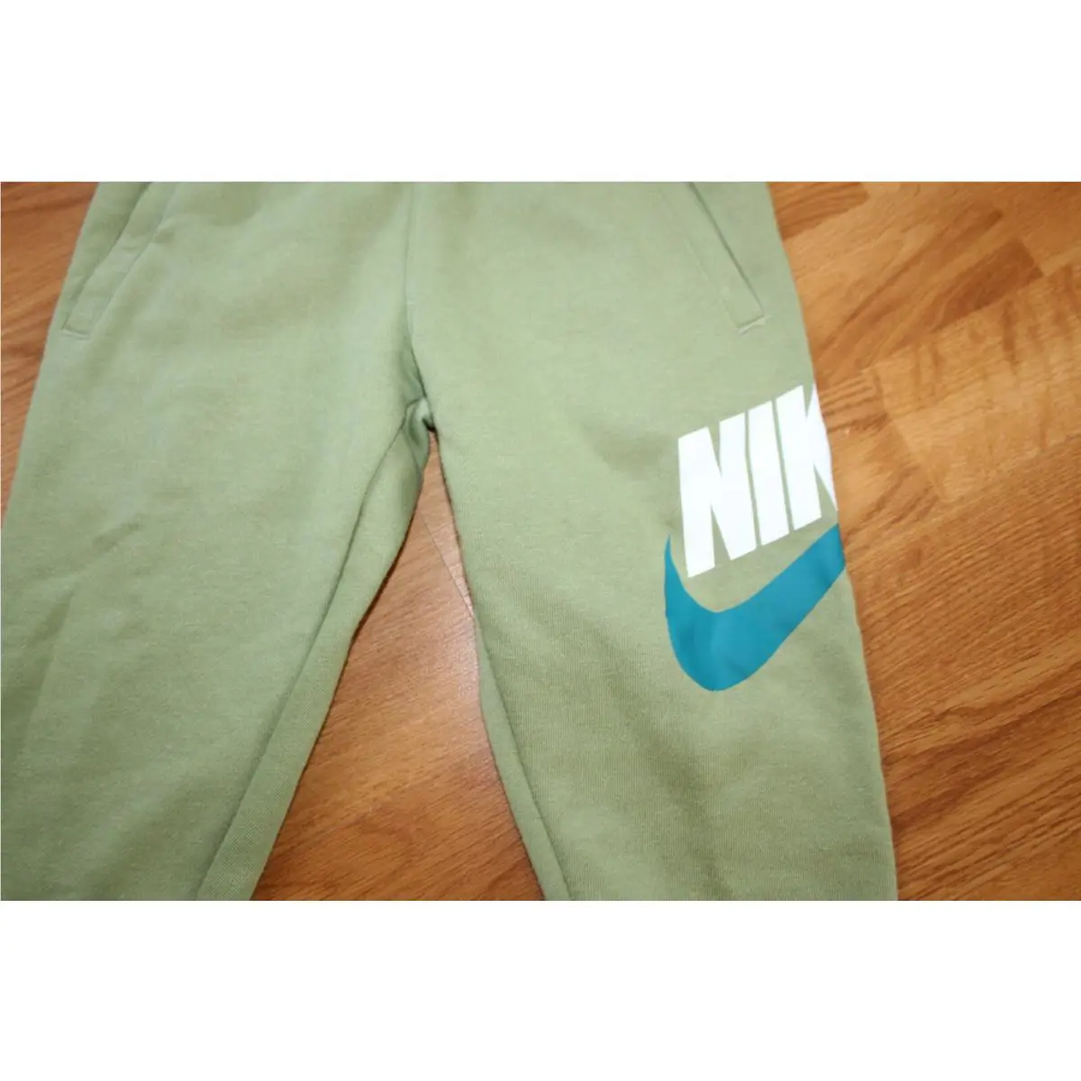 Nike clothing - Blue (UPC: 825664395107) 3
