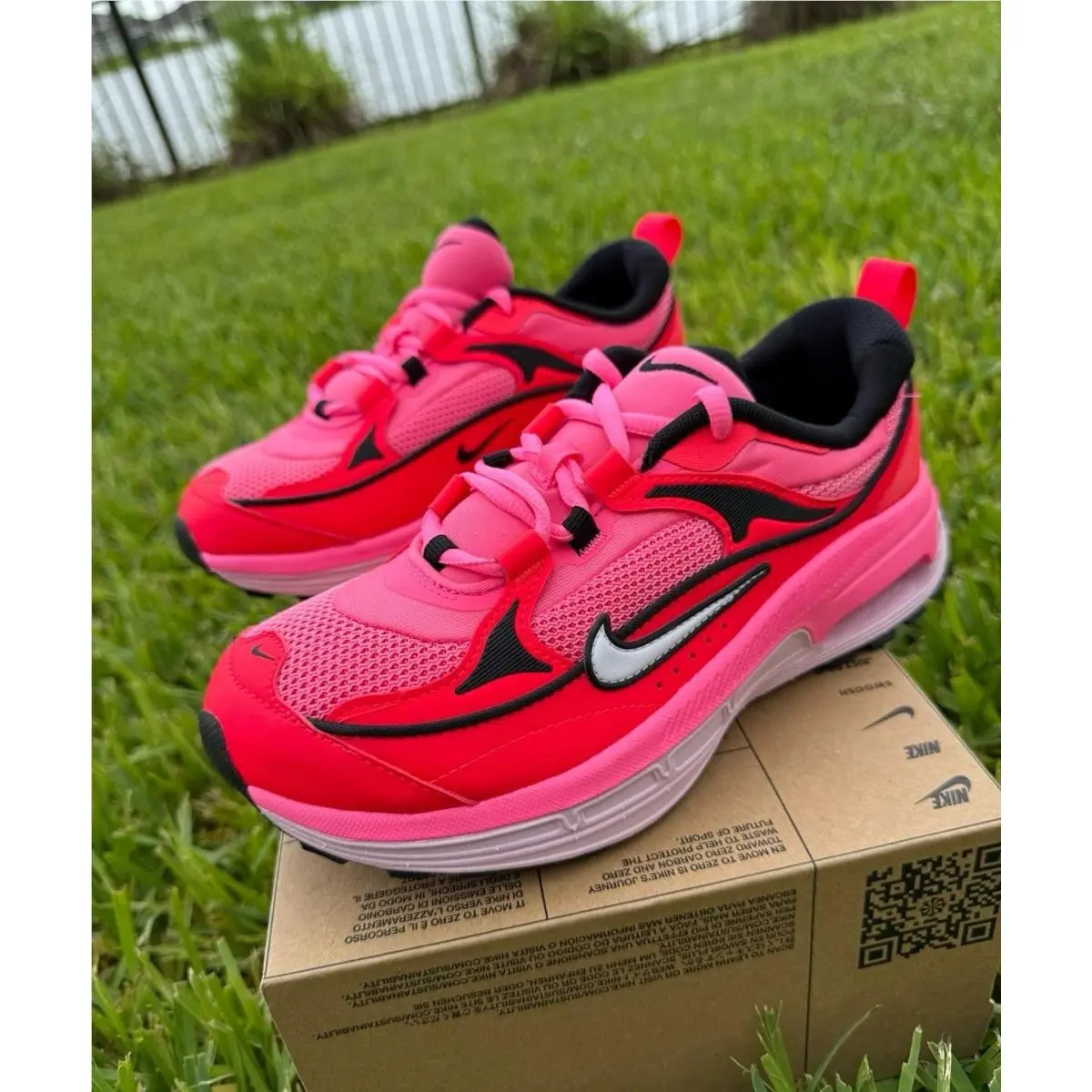 6.5 Women’s Nike Air Max Bliss Laser Pink / Black DH5128-600 Running Sneakers
