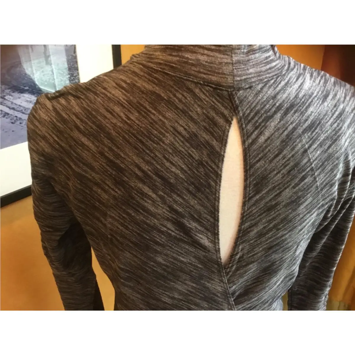 Lululemon clothing - Heathered black 6