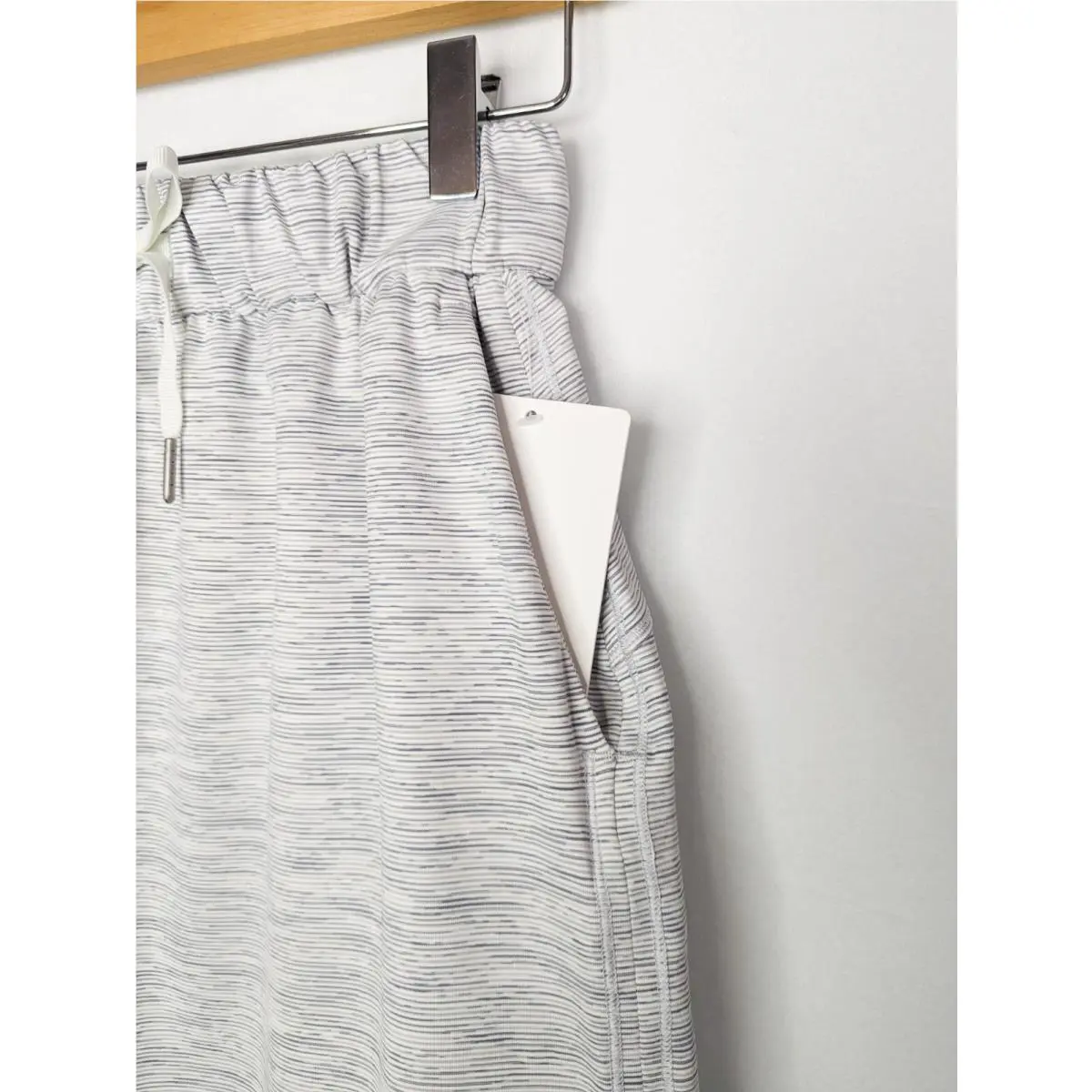 Lululemon clothing - Gray 9