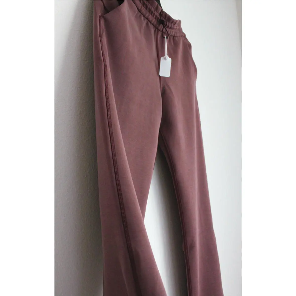 Lululemon clothing - Red 5