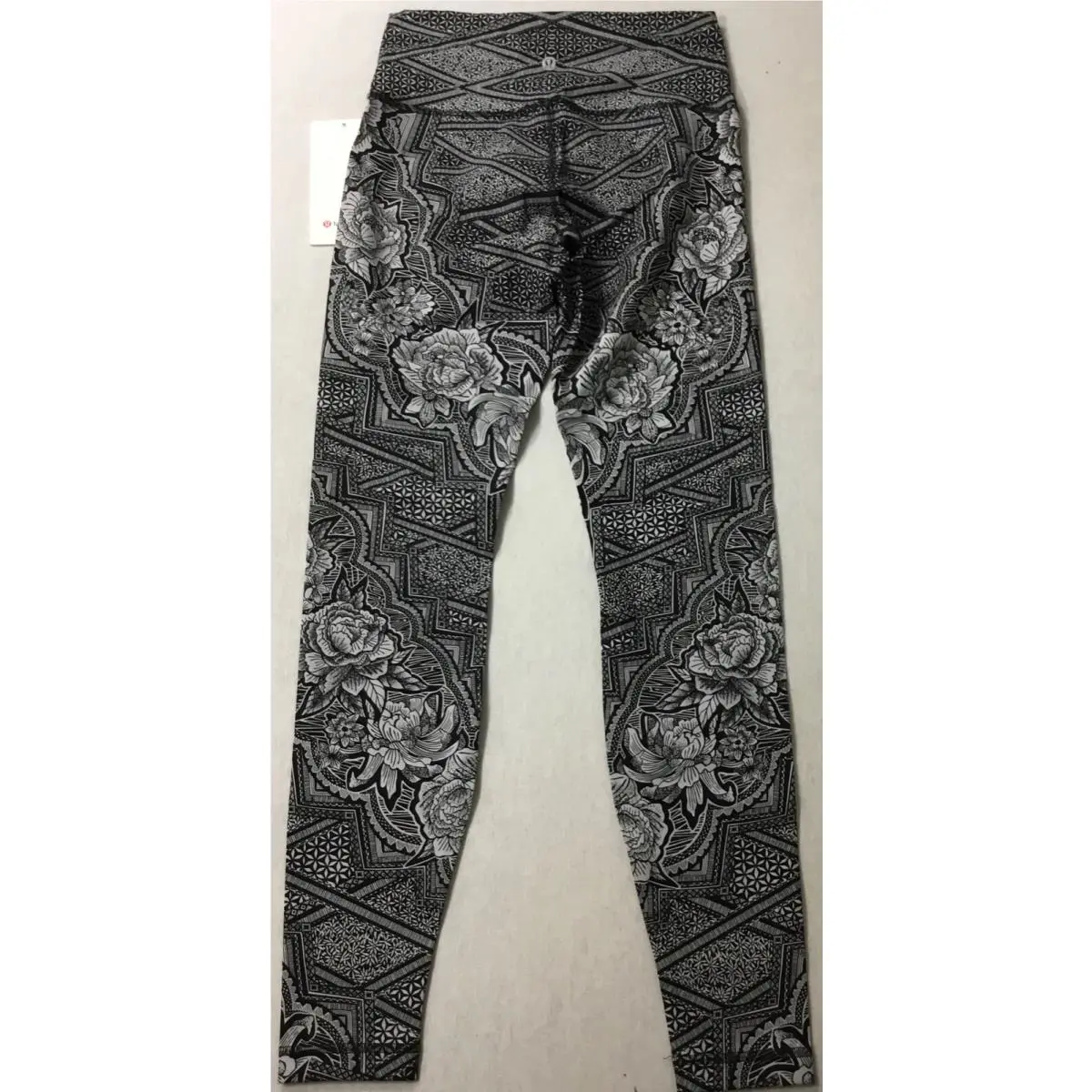 Lululemon clothing - White/Black 0